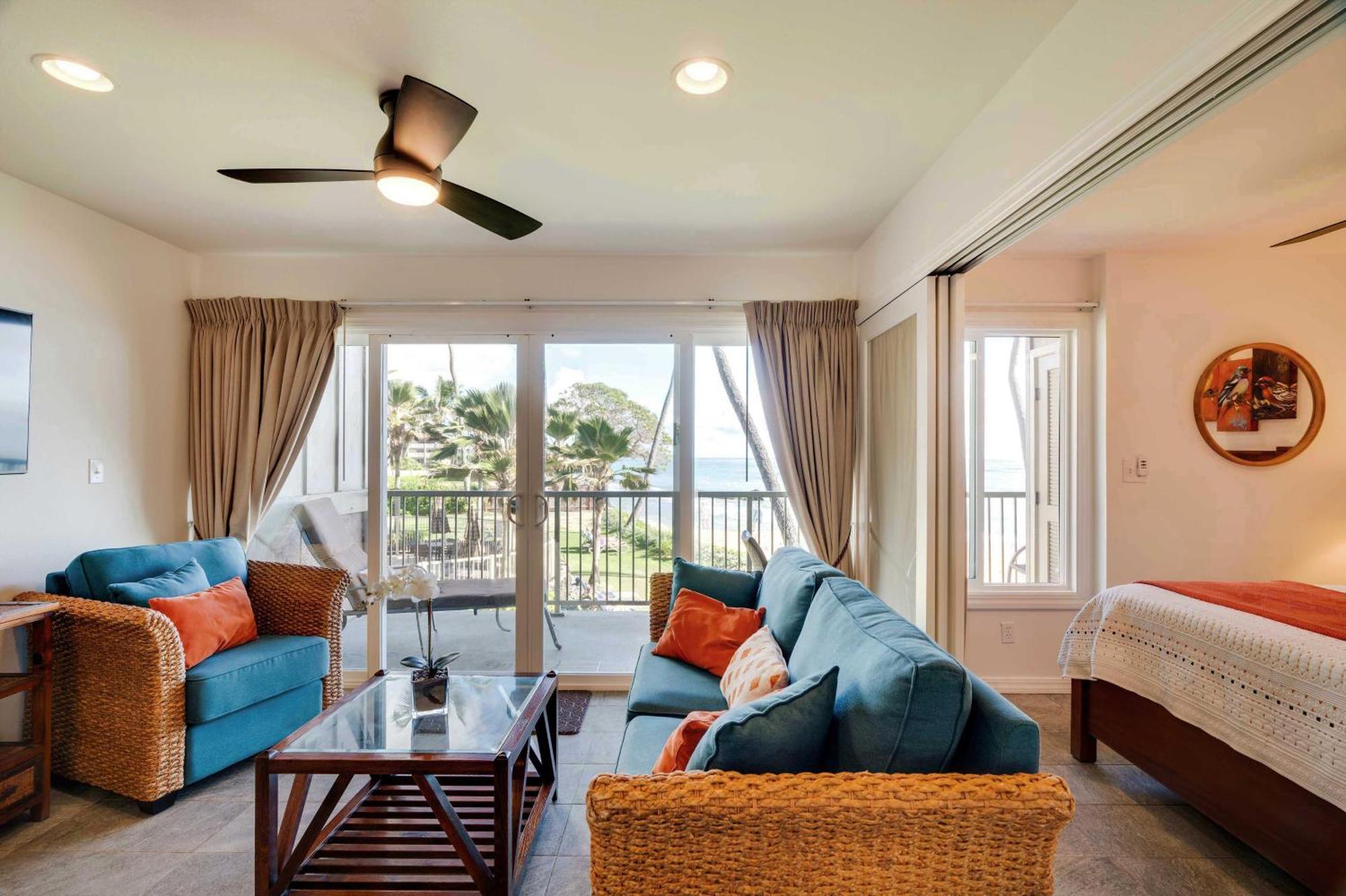 Waipouli Beachfront Condo With Balcony And Ocean Views Kapa'a Eksteriør billede